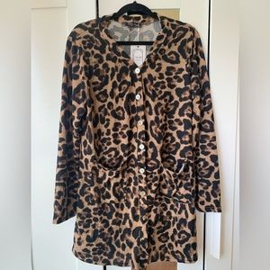 Coeur de vague cheetah print button up top NWT size large‎